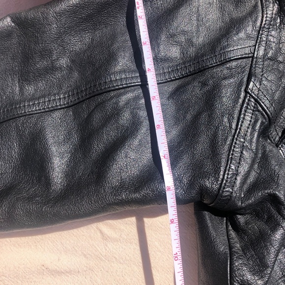 Wilson’s black leather cropped jacket - Picture 12 of 12